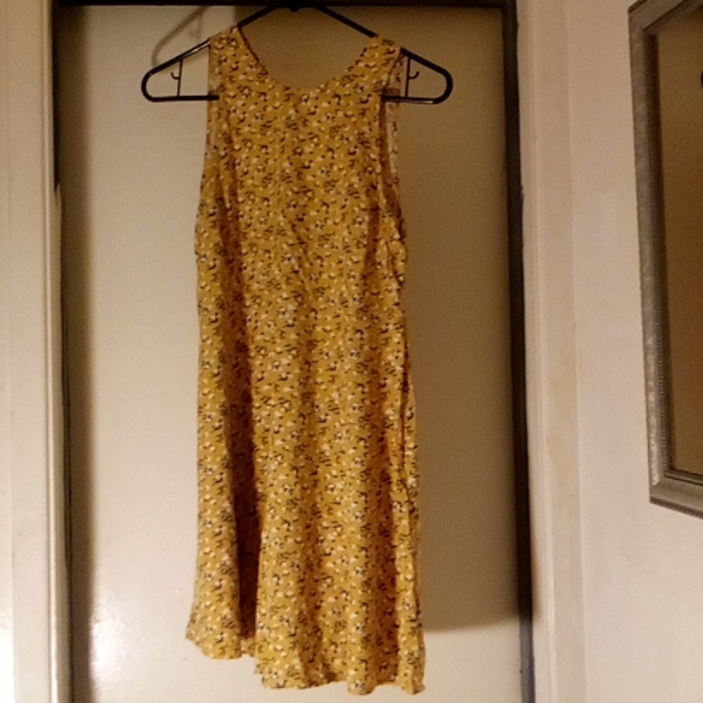 Old navy, yellow with white flowers, size xs